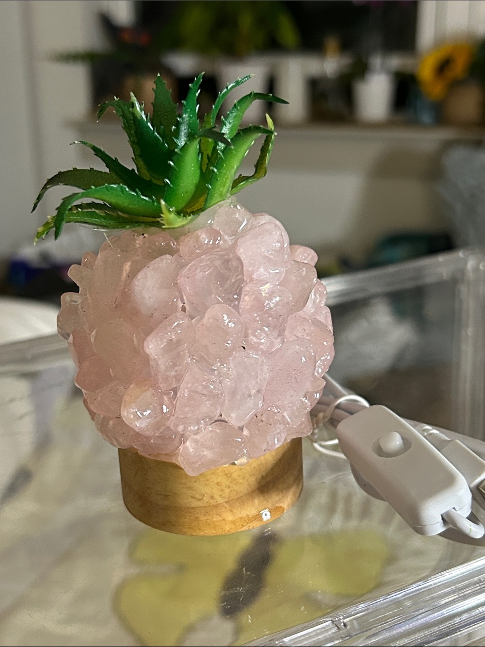 Rose Quartz Crystal Pineapple Night Light with Green Faux Top 4.75” Tall New - Picture 2 of 4
